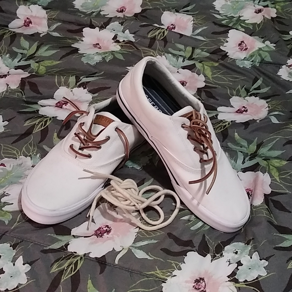 Sperry White Canvas Shoes